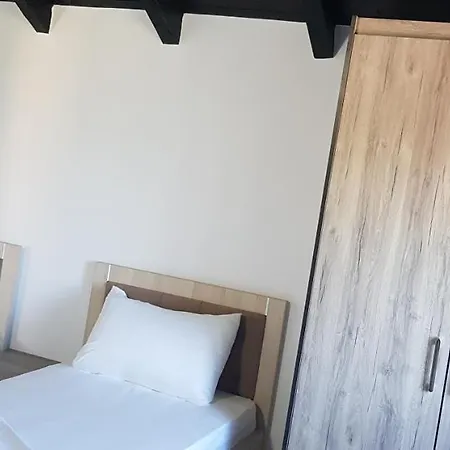ゲストハウス Guest House Ilir ベラト