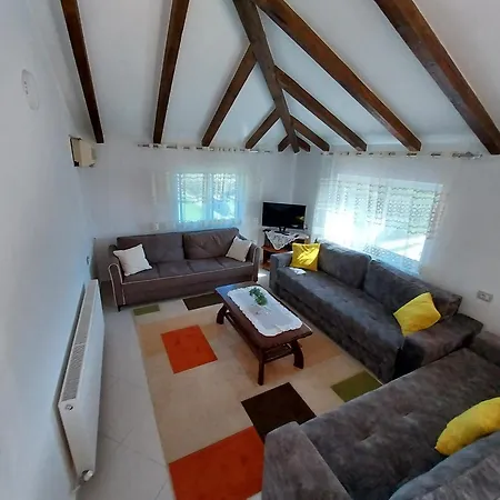 Ilir Guest house